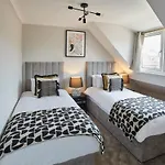 Host & - Raven House