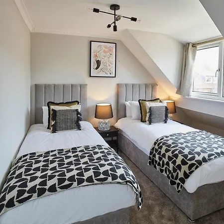 Host & - Raven House