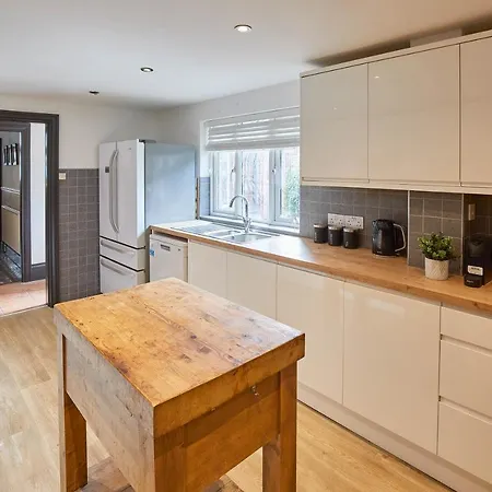 Host & - Raven House