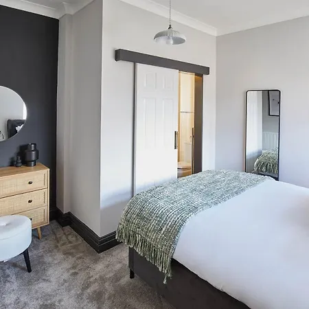 Сasa de vacaciones Host & - Raven House Robin Hood's Bay