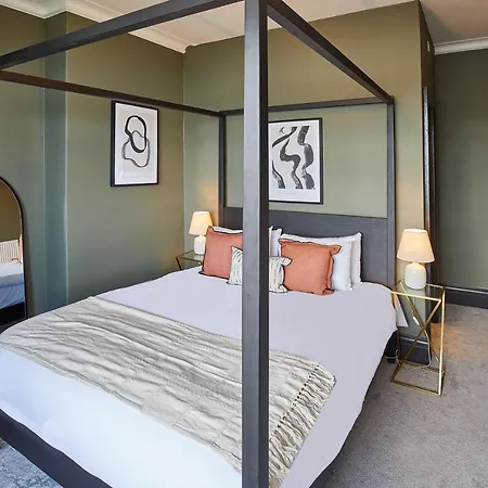 Host & - Raven House Holiday home